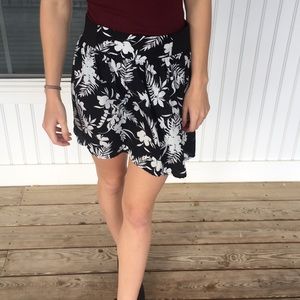 Black and white floral print skirt